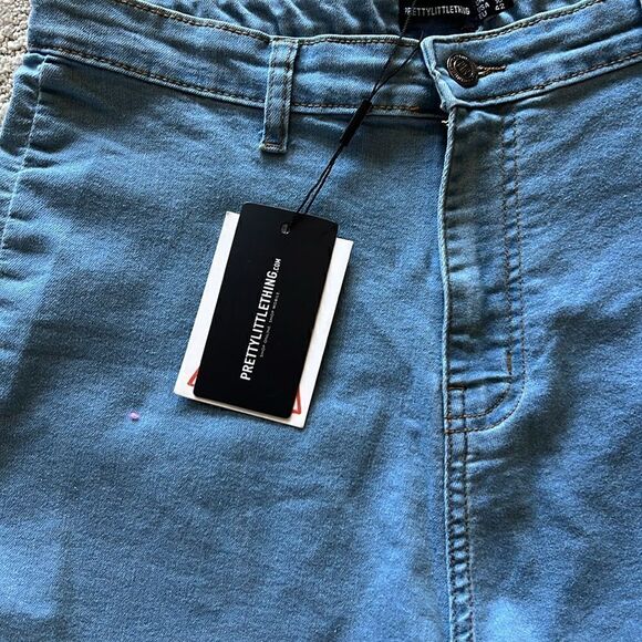 NWT PrettyLittleThing Shape Light Blue Wash Disco Denim Shorts Size 14 - Picture 8 of 12